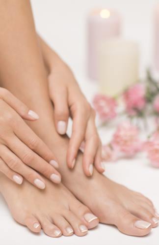 Maniküre und Pediküre